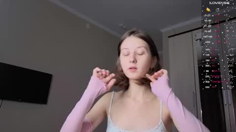 Kristi moony online show from 10/11/25, 10:19