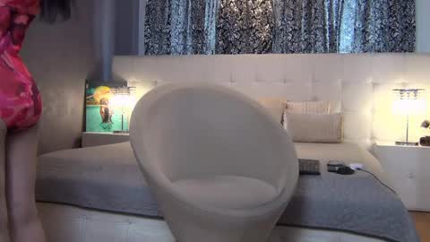 Snapshot of valeriecoy chatting on 05/07/26, 11:48 Valerie online show from 05/07/26, 11:48