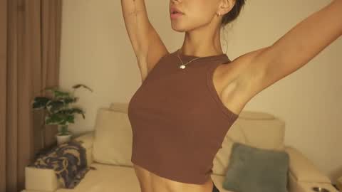 Snapshot of valerieh chatting on 02/16/25, 11:37 Valerie online show from 02/16/25, 11:37