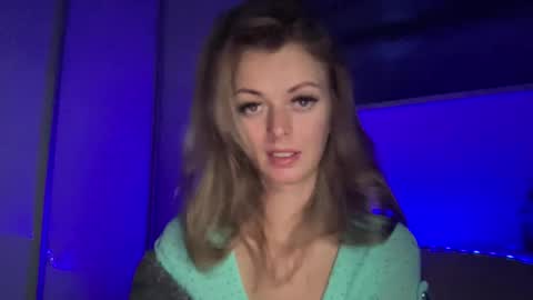 Valerie  online show from 12/16/24, 07:00