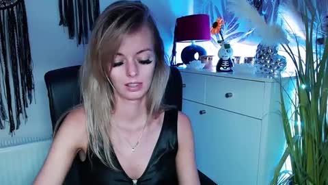 Valerie  online show from 02/20/25, 05:51