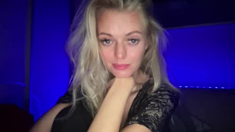 Valerie  online show from 10/08/25, 08:17