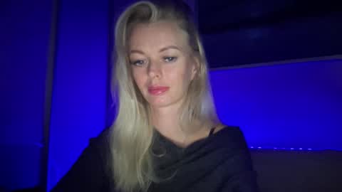 Valerie  online show from 10/09/25, 06:17