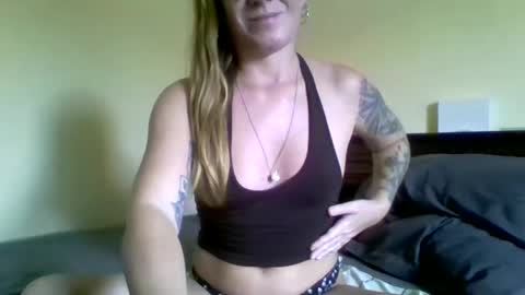 OhhValerie online show from 01/05/25, 02:17