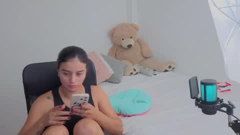 Juli C online show from 04/01/26, 02:12