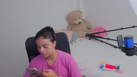 Juli C online show from 04/10/26, 01:44