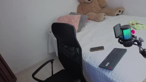Snapshot of valerihouse_ chatting on 06/02/26, 01:18 valerihouse_ online show from 06/02/26, 01:18