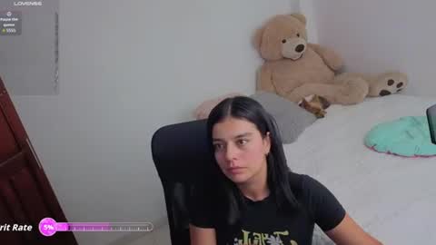 Snapshot of valerihouse_ chatting on 06/19/26, 02:05 valerihouse_ online show from 06/19/26, 02:05