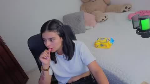 Snapshot of valerihouse_ chatting on 06/20/26, 02:03 valerihouse_ online show from 06/20/26, 02:03