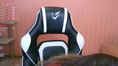 Snapshot of valeritiio chatting on 02/26/25, 04:25 valeritiio online show from 02/26/25, 04:25