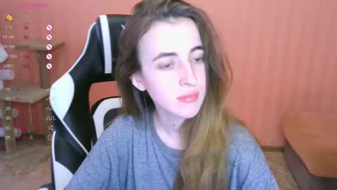 Snapshot of valeritiio chatting on 03/08/25, 05:49 valeritiio online show from 03/08/25, 05:49