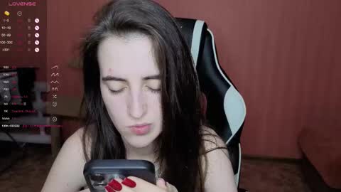 Snapshot of valeritiio chatting on 12/23/25, 05:49 valeritiio online show from 12/23/25, 05:49