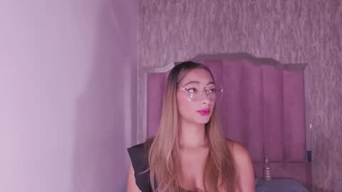 Valeryn online show from 10/23/25, 03:06