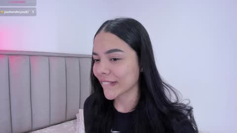 Snapshot of valery__nova chatting on 01/12/25, 03:07 Cris online show from 01/12/25, 03:07