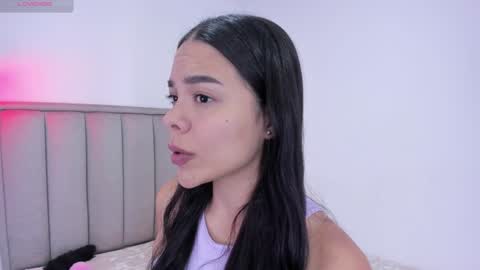 Snapshot of valery__nova chatting on 01/13/25, 03:23 Cris online show from 01/13/25, 03:23