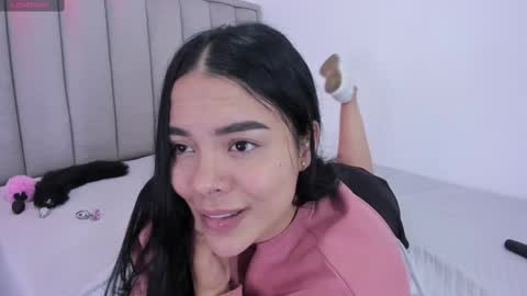 Snapshot of valery__nova chatting on 02/25/25, 04:46 Cris online show from 02/25/25, 04:46