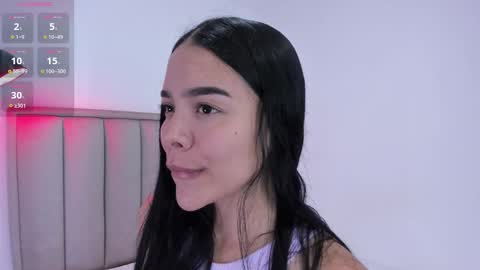 Snapshot of valery__nova chatting on 09/17/25, 01:29 Cris online show from 09/17/25, 01:29