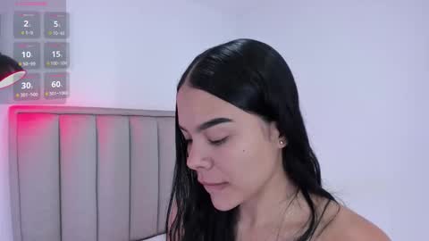 Snapshot of valery__nova chatting on 09/22/25, 01:51 Cris online show from 09/22/25, 01:51