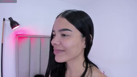 Snapshot of valery__nova chatting on 10/25/25, 04:24 Cris online show from 10/25/25, 04:24