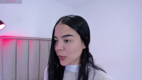 Snapshot of valery__nova chatting on 11/04/25, 01:48 Cris online show from 11/04/25, 01:48