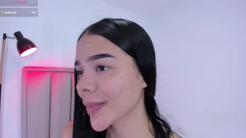 Snapshot of valery__nova chatting on 11/17/25, 06:46 Cris online show from 11/17/25, 06:46