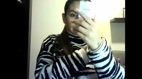 Snapshot of valery__rouse_ chatting on 04/18/26, 02:37 Valery online show from 04/18/26, 02:37