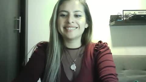 Snapshot of valery__rouse_ chatting on 04/27/26, 11:25 Valery online show from 04/27/26, 11:25