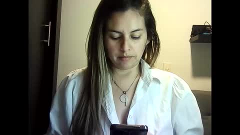 Snapshot of valery__rouse_ chatting on 04/30/26, 01:56 Valery online show from 04/30/26, 01:56
