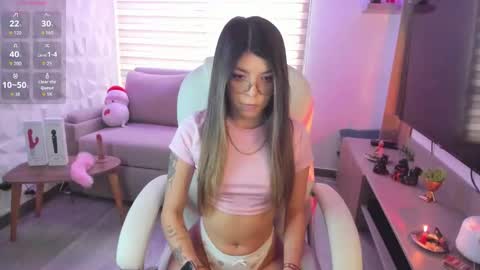 Snapshot of valery__se chatting on 11/14/25, 05:33 Valery se online show from 11/14/25, 05:33