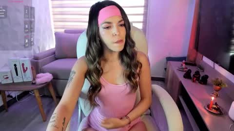 Snapshot of valery__se chatting on 11/20/25, 04:51 Valery se online show from 11/20/25, 04:51