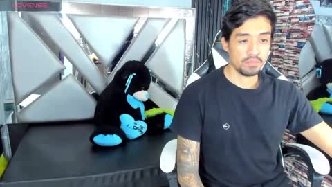 Snapshot of valery_and_dani chatting on 12/19/24, 11:57 valery_and_dani online show from 12/19/24, 11:57