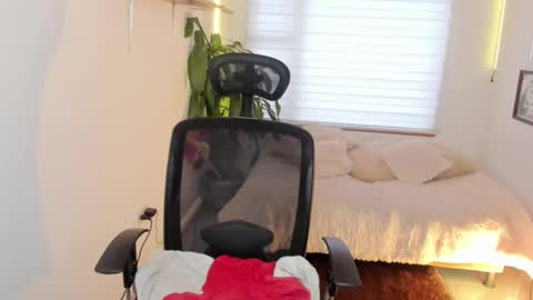 valery_bonnet1 online show from 09/12/25, 09:04