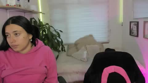 valery_bonnet1 online show from 10/08/25, 11:41