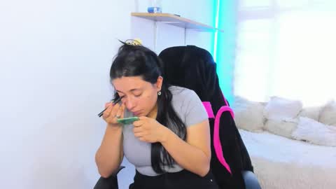 valery_bonnet1 online show from 11/19/25, 07:03