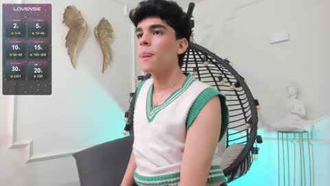 Snapshot of valery_hil chatting on 12/16/24, 02:25 Thomy online show from 12/16/24, 02:25