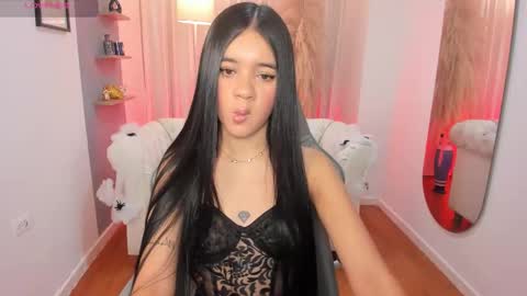 Snapshot of valery_lane chatting on 10/21/25, 11:22 Valery Lane online show from 10/21/25, 11:22