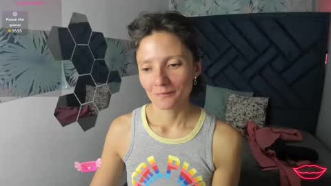 VALERY MORE online show from 02/04/26, 01:28