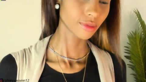 Snapshot of valery_swan1 chatting on 12/20/24, 08:01 Valery swan1 online show from 12/20/24, 08:01