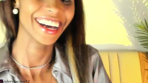 Snapshot of valery_swan1 chatting on 12/23/24, 02:02 Valery swan1 online show from 12/23/24, 02:02