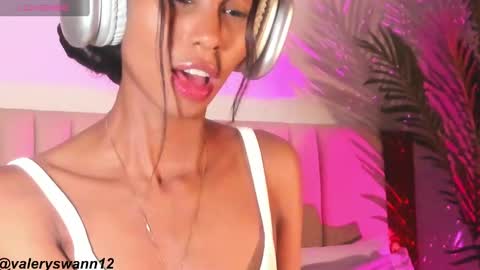 Snapshot of valery_swan1 chatting on 02/07/25, 02:19 Valery swan1 online show from 02/07/25, 02:19