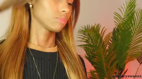 Snapshot of valery_swan1 chatting on 10/27/25, 03:21 Valery swan1 online show from 10/27/25, 03:21