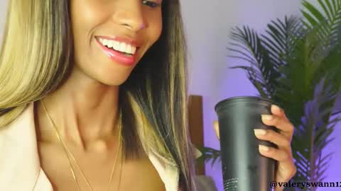 Snapshot of valery_swan1 chatting on 11/08/25, 02:23 Valery swan1 online show from 11/08/25, 02:23