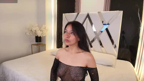 Snapshot of valery_wang chatting on 02/24/25, 12:16 Val online show from 02/24/25, 12:16