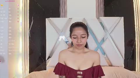 Snapshot of valery_wang chatting on 03/07/25, 02:45 Val online show from 03/07/25, 02:45