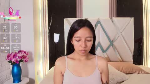 Snapshot of valery_wang chatting on 03/12/25, 12:04 Val online show from 03/12/25, 12:04