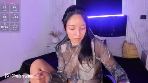 Snapshot of valery_wang chatting on 09/16/25, 12:06 Val online show from 09/16/25, 12:06