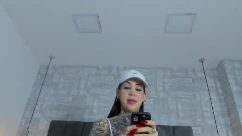 Snapshot of valerykat_ chatting on 10/23/25, 11:09 valerykat_ online show from 10/23/25, 11:09