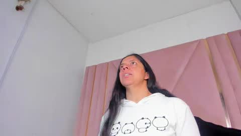 Snapshot of valeryloveh chatting on 12/16/25, 03:06 valeryloveh online show from 12/16/25, 03:06