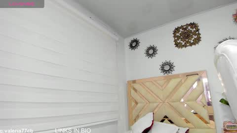 Snapshot of valeryrossee chatting on 03/04/25, 03:37 VALERIA online show from 03/04/25, 03:37