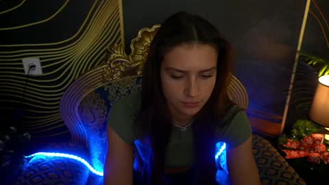 Snapshot of valeryroyale chatting on 12/04/24, 02:48 Valery online show from 12/04/24, 02:48